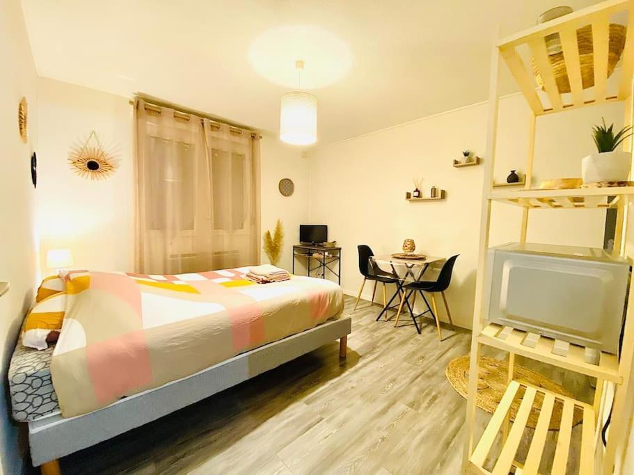 Apartamento Au Calme Confort & Proche Centre Le Mans Exterior foto