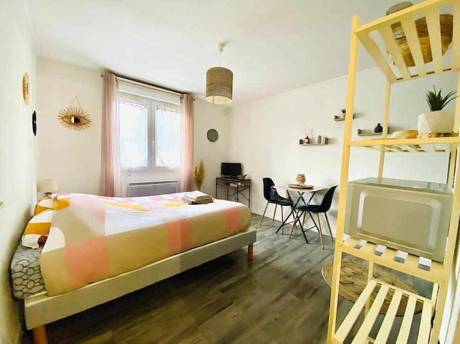 Apartamento Au Calme Confort & Proche Centre Le Mans Exterior foto